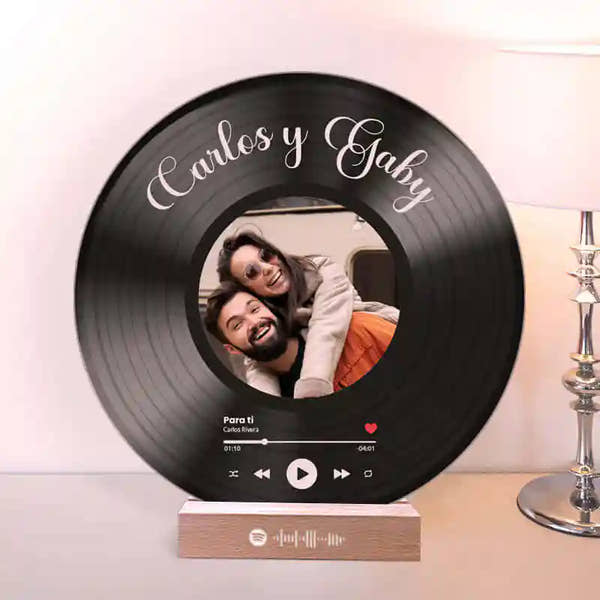 Tu disco de vinilo con tu foto y QR SPOTIFY para Aniversario